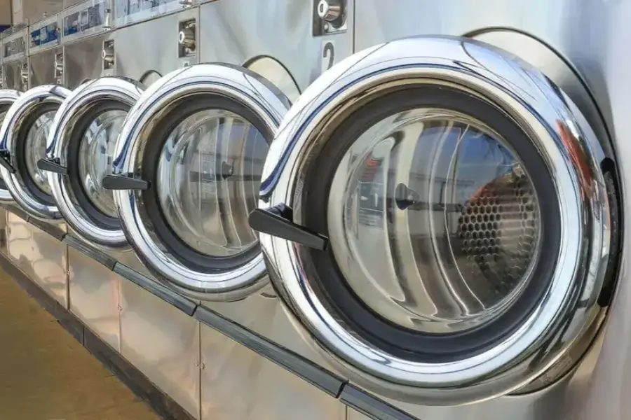 Choosing Laundry Service For Suits And Formal Wear in West Hollywood, CA